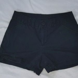 Columbia Black Shorts Size 6
